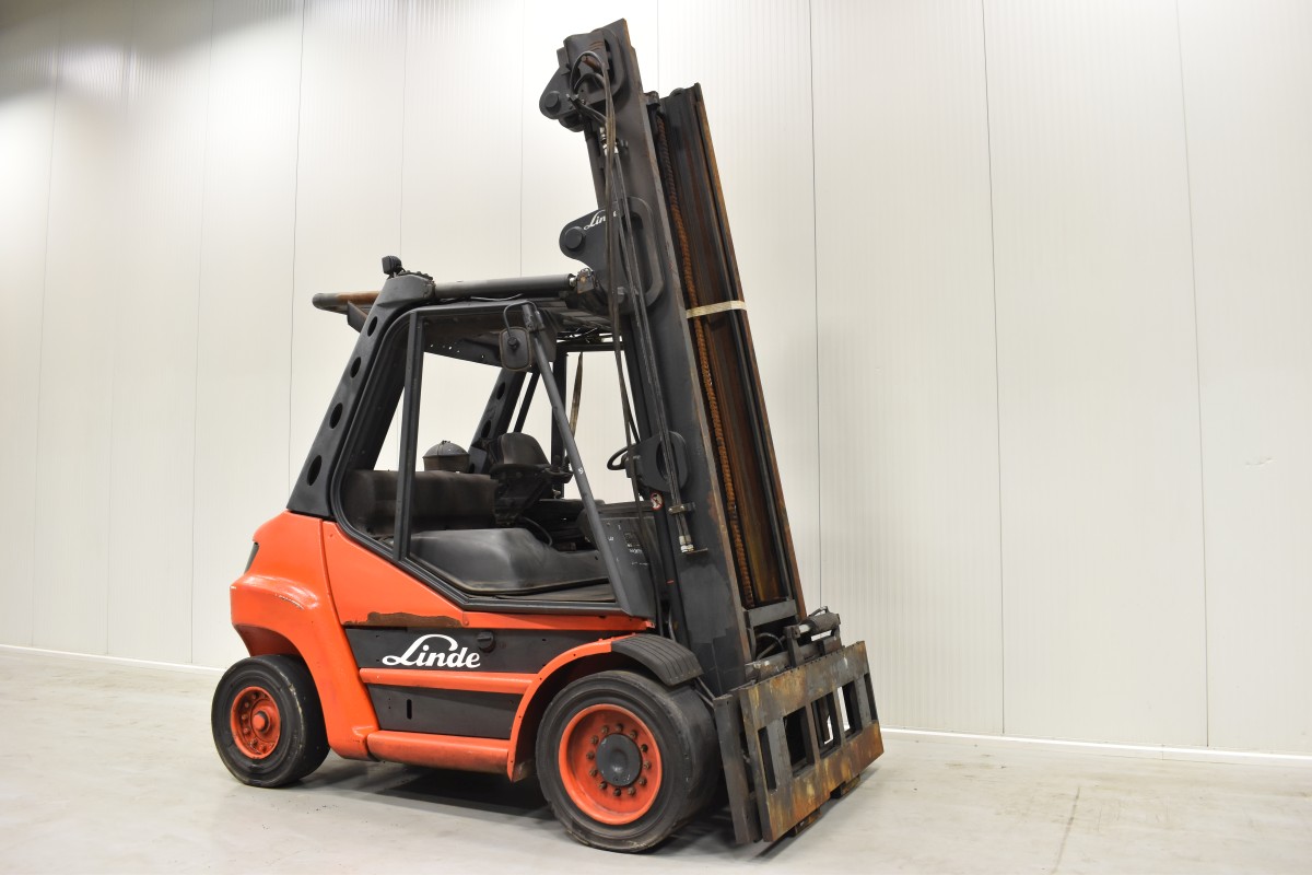 4-wheeled LINDE H 70 D-01 26512 | CHEAP USED FORKLIFTS